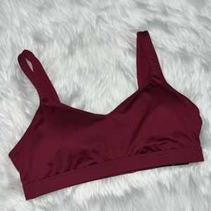 VS Victoria’s Secret Sport maroon strappy back light support bra MEDIUM